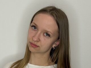nude webcamgirl photo AundreaMoczo