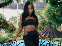 naked cam girl fingering pussy CarlieLyn