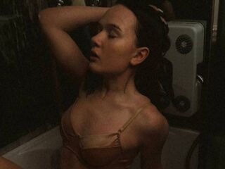 naked cam girl DavinaHislip