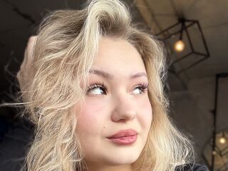cam girl masturbating LavernaMonnot