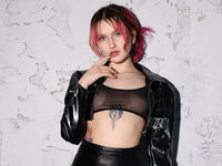 beautiful girl cam MilaDelays