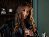 topless webcam girl SophieViv