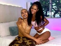couple sex chat AlissaAndAxel