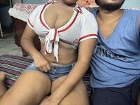 hot webcamslut giving blowjob RiyaAndSachin