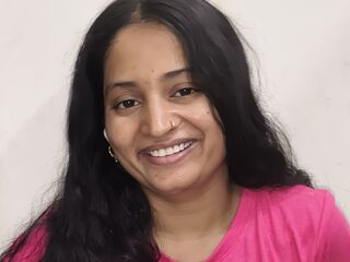 naked girl with webcam masturbating with sextoy AkanshaChaudary