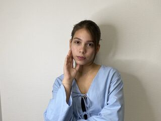 masturbating webcamgirl AlishiaCowlin