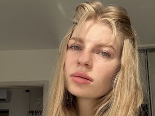 masturbating webcam girl AlissMil