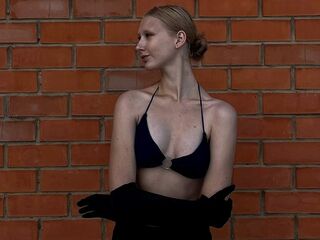 adult webcam chatroom AlmaGrant