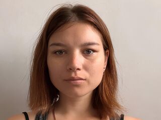 beautiful cam girl AndreThreat
