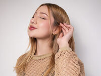 nude webcamgirl picture AuroraMonnet