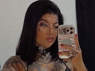 sexy camgirl BellaTixy