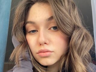 cam girl playing with vibrator BriannaMauzey