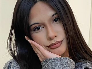 camwhore masturbating with dildo BritniHilbrand