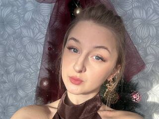 live webcam girl CharoletteHeckle