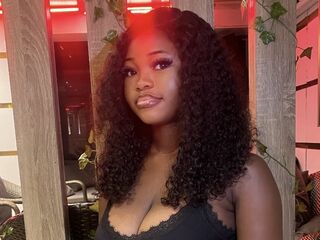 naughty camwhore CreamieNelly