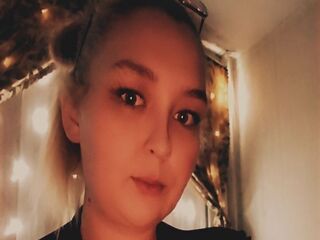 nude webcam girl photo CrystalSins