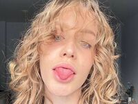 girl shaving pussy DaniaGanis