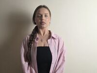 masturbating webcam girl DelenaCouts