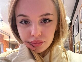 shaved pussy web cam DevonaBradner