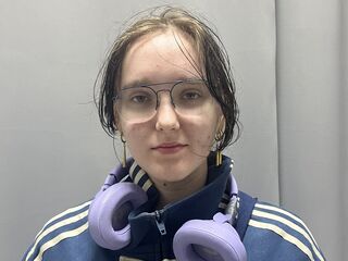 closeup cam DoraDawson