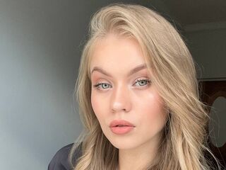 dirty cam picture ElaraBrooks