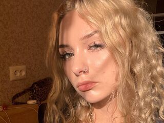 naked girl with cam masturbating EliseHulvey