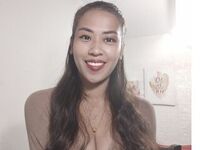 topless webcamgirl EllenViky