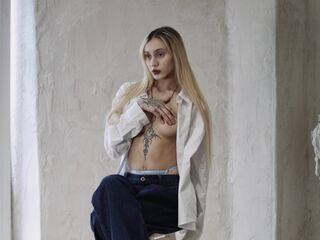 closeup web cam EllieXeno