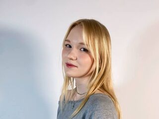 chat live cam ElmaKinnunen