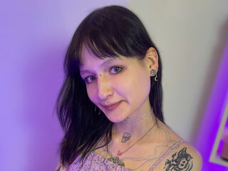 hot cam girl fingering shaved pussy EsterNocturne