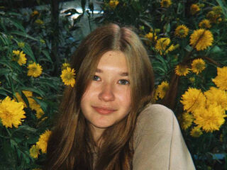 naked webcam girl photo GemaWiddows