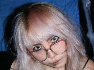 webcam strip tease show GrettaLuna