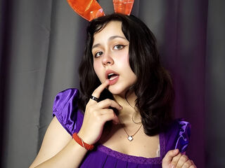 girl topless chat JudithRise