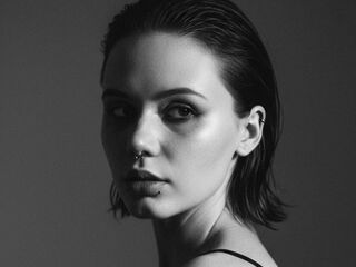 camgirl chat room JudithSterett