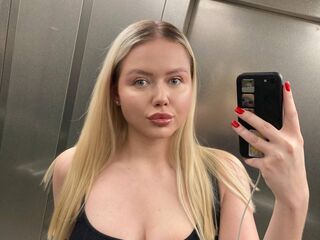 kinky webcam model JuliaRupert