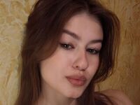 camwhore masturbating with dildo KarenFalknar