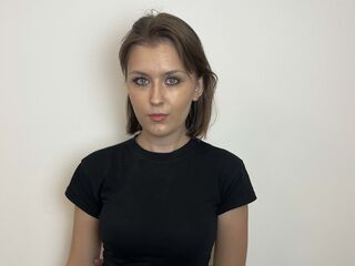 nude webcam girl picture KariErpelding