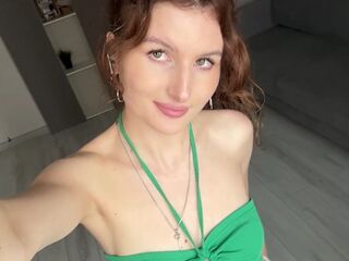 cam girl chat room KarmenZeinert