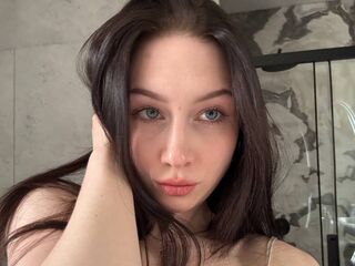 camgirl masturbating with dildo KenaHalnon