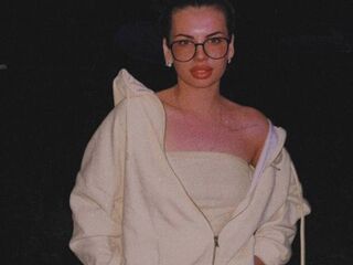 camgirl fingering shaved pussy KimbraHammon