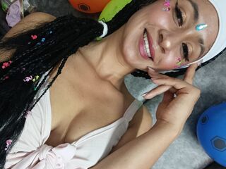 cam girl playing with sextoy LauSanders
