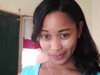 live chatroom LaylahMorgane