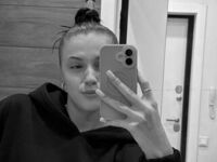 cam girl masturbating with dildo LeaWindisch