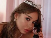 cam girl showing tits LeonardaYudell