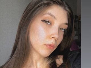 camwhore shaving pussy LienFlanders