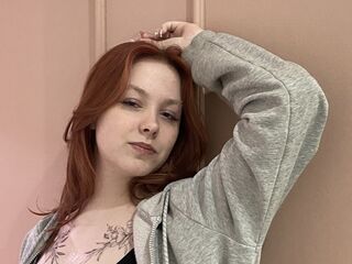 fingering camgirl video LindaBenne