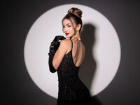 camslut fingering pussy LissaBelluci