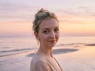 naked webcam girl masturbating LivMarquardt