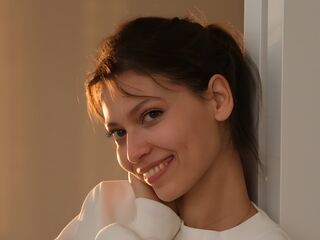 free videochat LivelyLaurie
