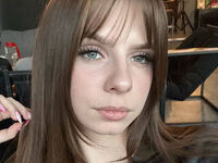 camwhore masturbating with dildo LoiseHarington